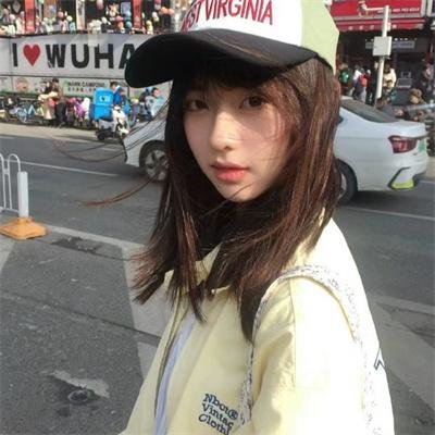 蒙面纱的男子